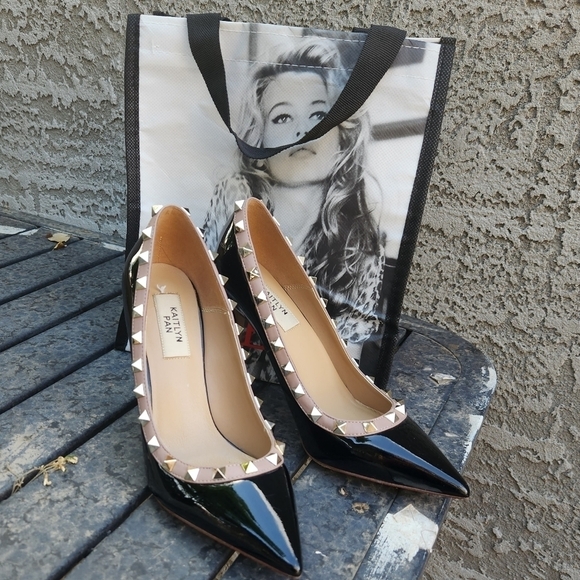 Kaitlyn Pan‎ studded heels - Picture 1 of 7